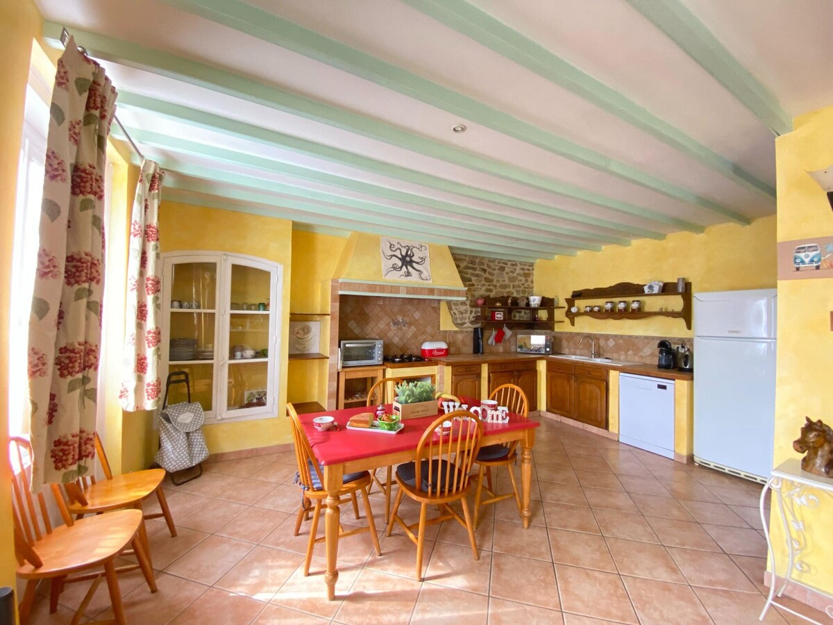 Charming holiday home with garden in the Cotentin.