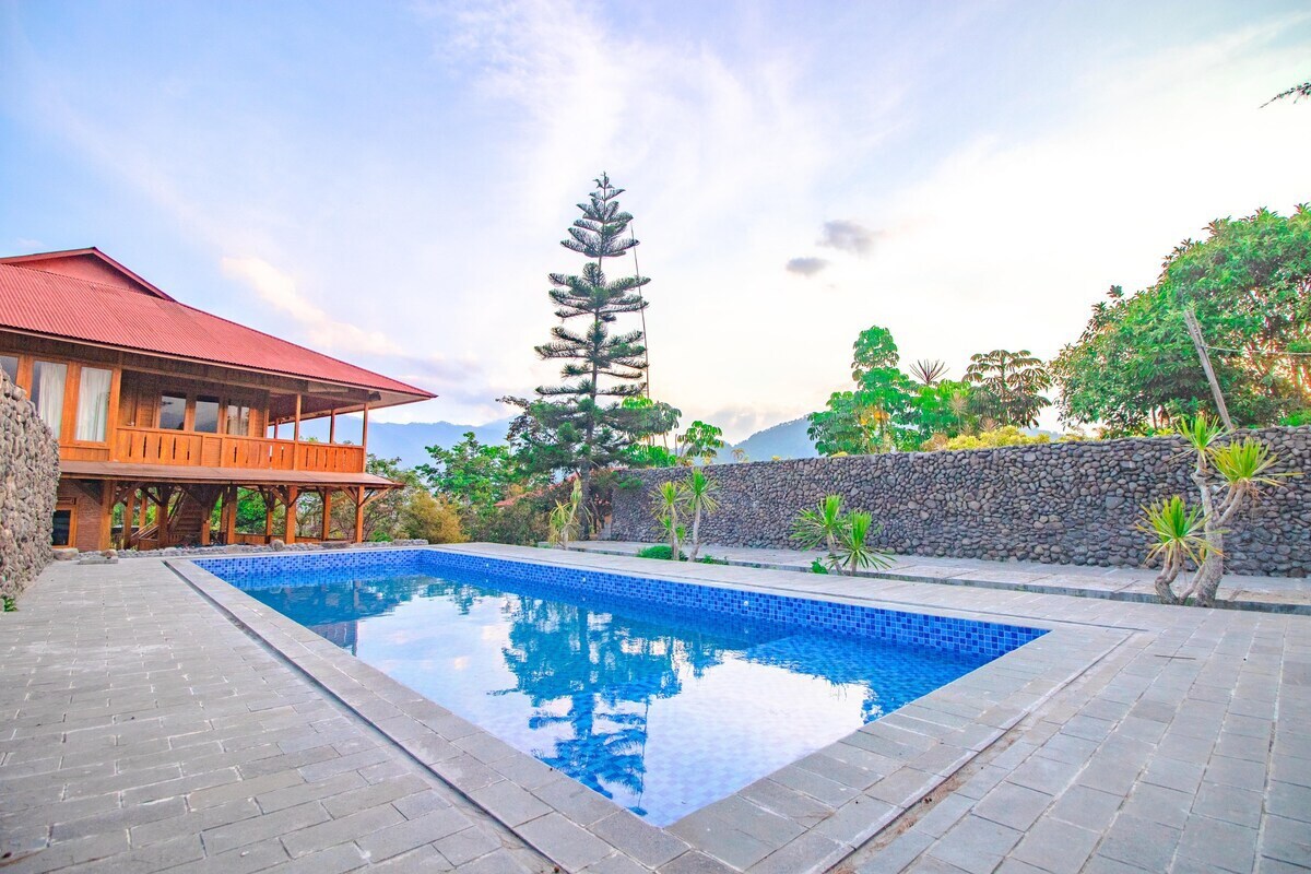 Villa Watu Emas 2 | Shared Pool and Balcony
