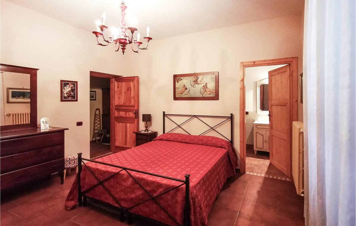 Lovely home in Montecchio with WiFi