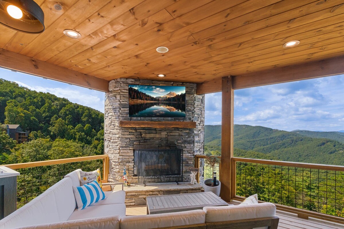 Mountain home with amazing amenities