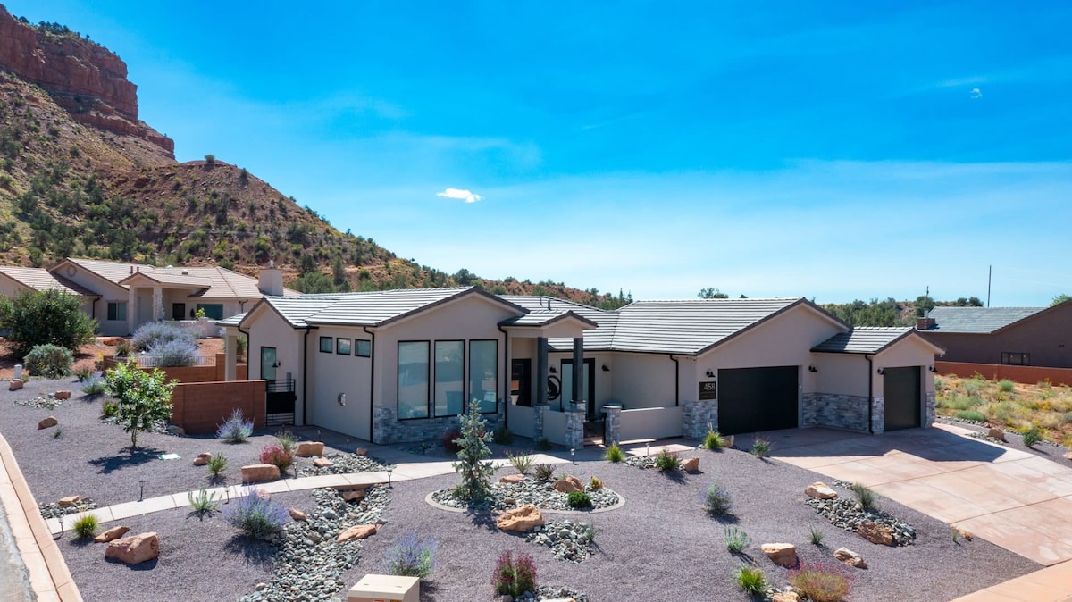 Lazy Lucy Lodge: Kanab Luxury Dog-Friendly Rental