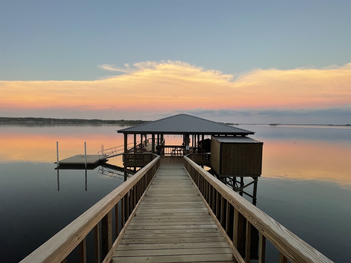 Cypress Cove Pointe *Waterfront with Dock*