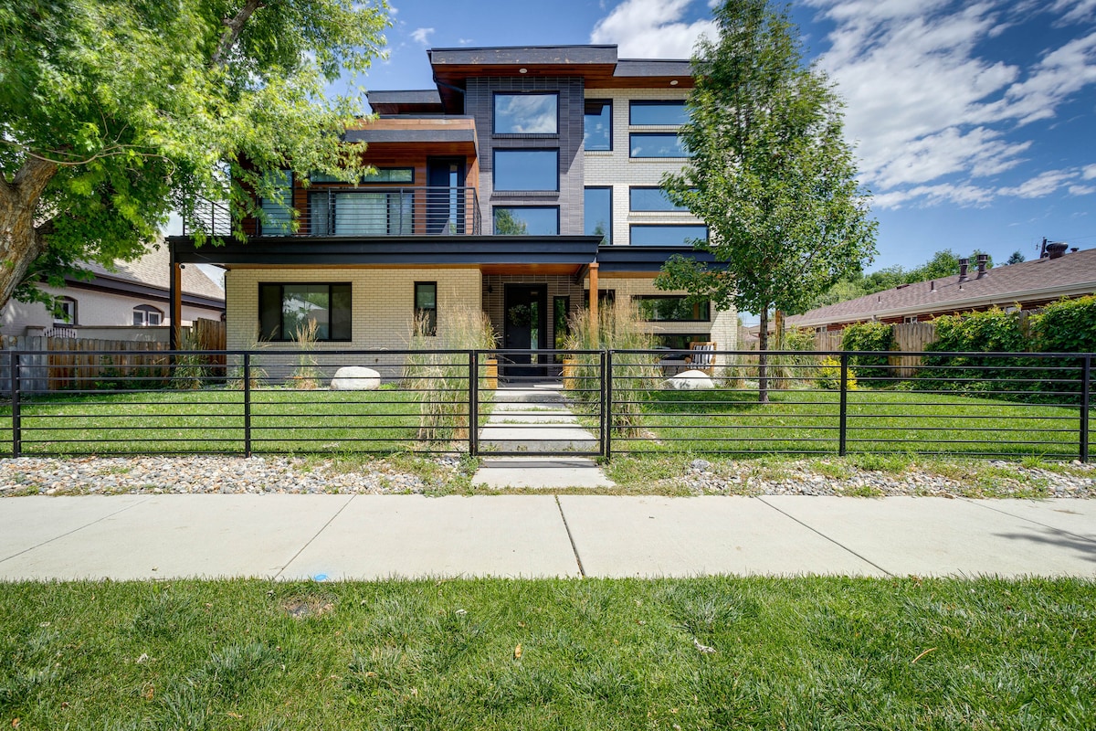 Stylish Denver Home w/ Rooftop Deck & Pool Table!