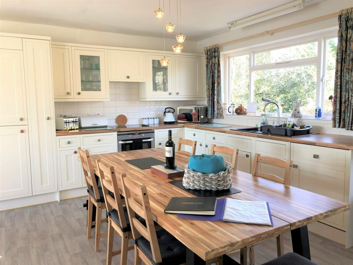 4 Bed in Ventnor (IC169)