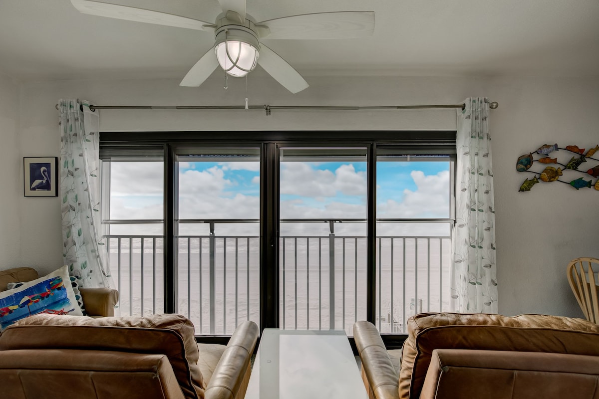 Beachfront Condo-Sunroom & Pool-Gulf Tower 3C