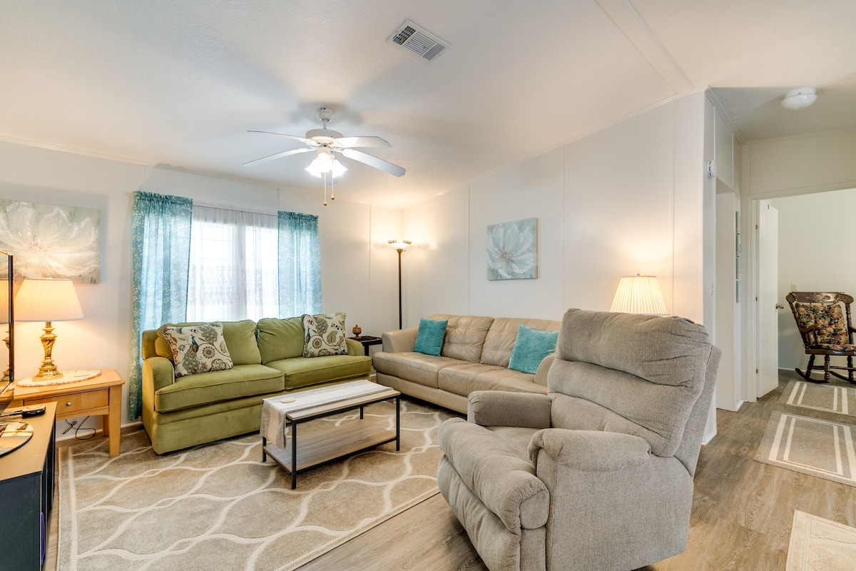 Weeki Wachee Vacation Rental ~ 13 Mi to the Ocean!