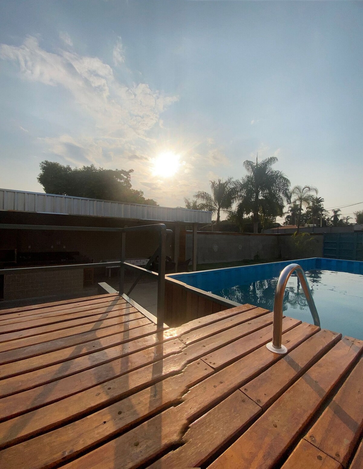 ZF02H Casa com 5 dormitórios, Piscina em Container