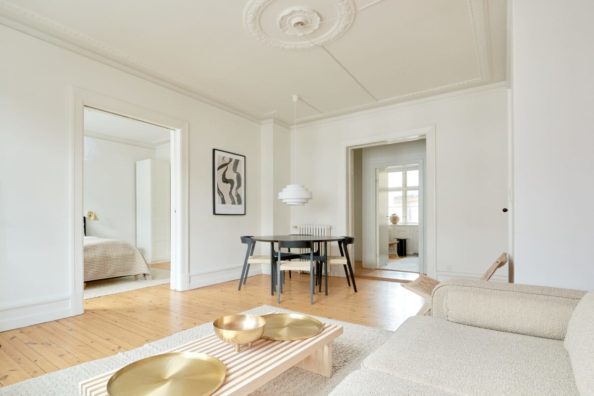 Family Friendly 3BR Flat by The Famous CPH Lakes