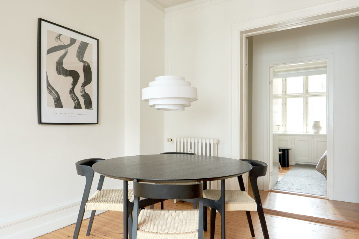 Family Friendly 3BR Flat by The Famous CPH Lakes