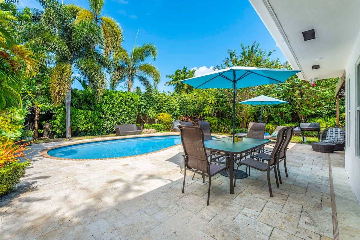 Exclusive Miami House: Your Private Pool Paradise