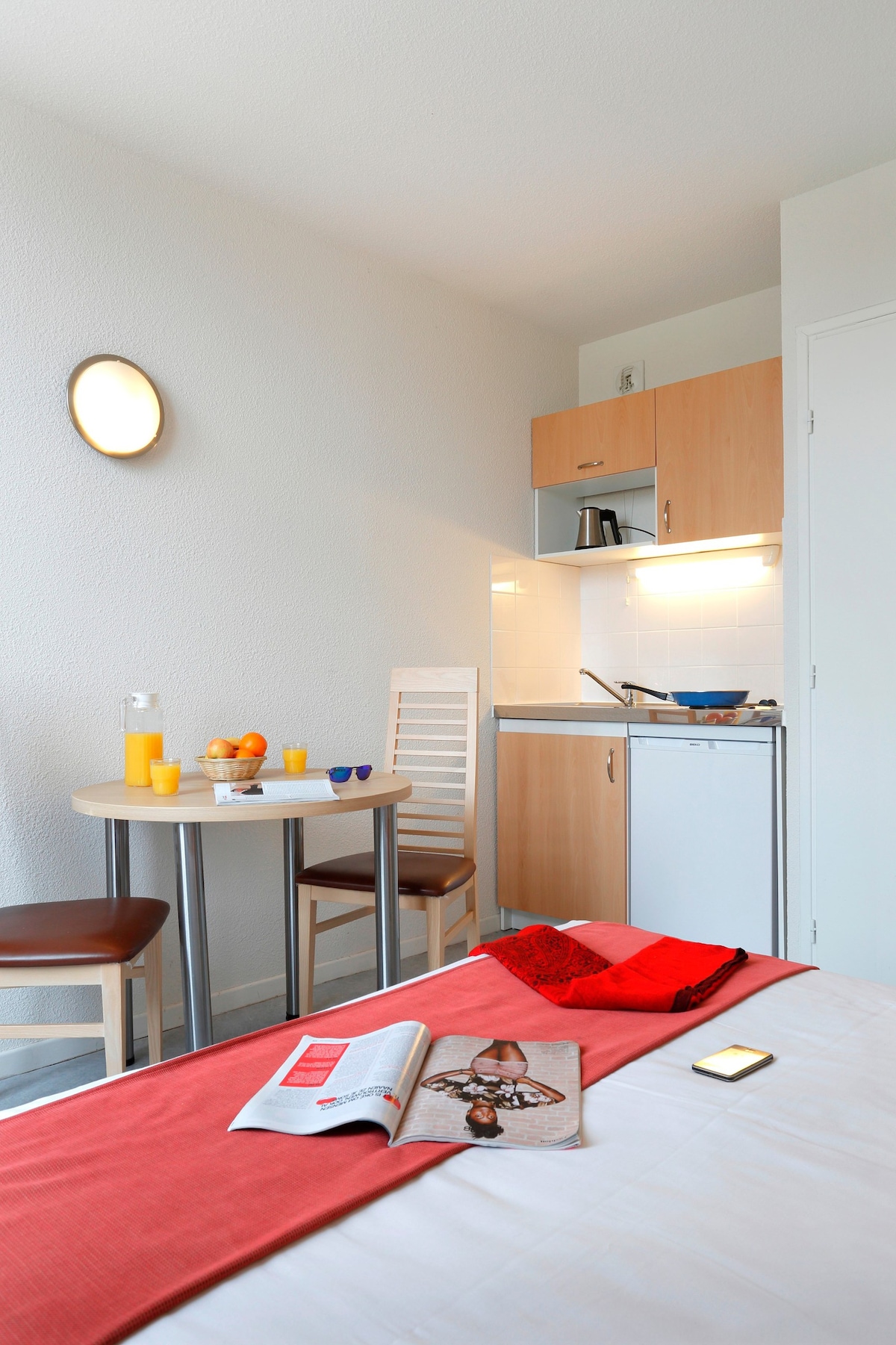 Value Studio: Cozy, Kitchenette, Free Wi-Fi