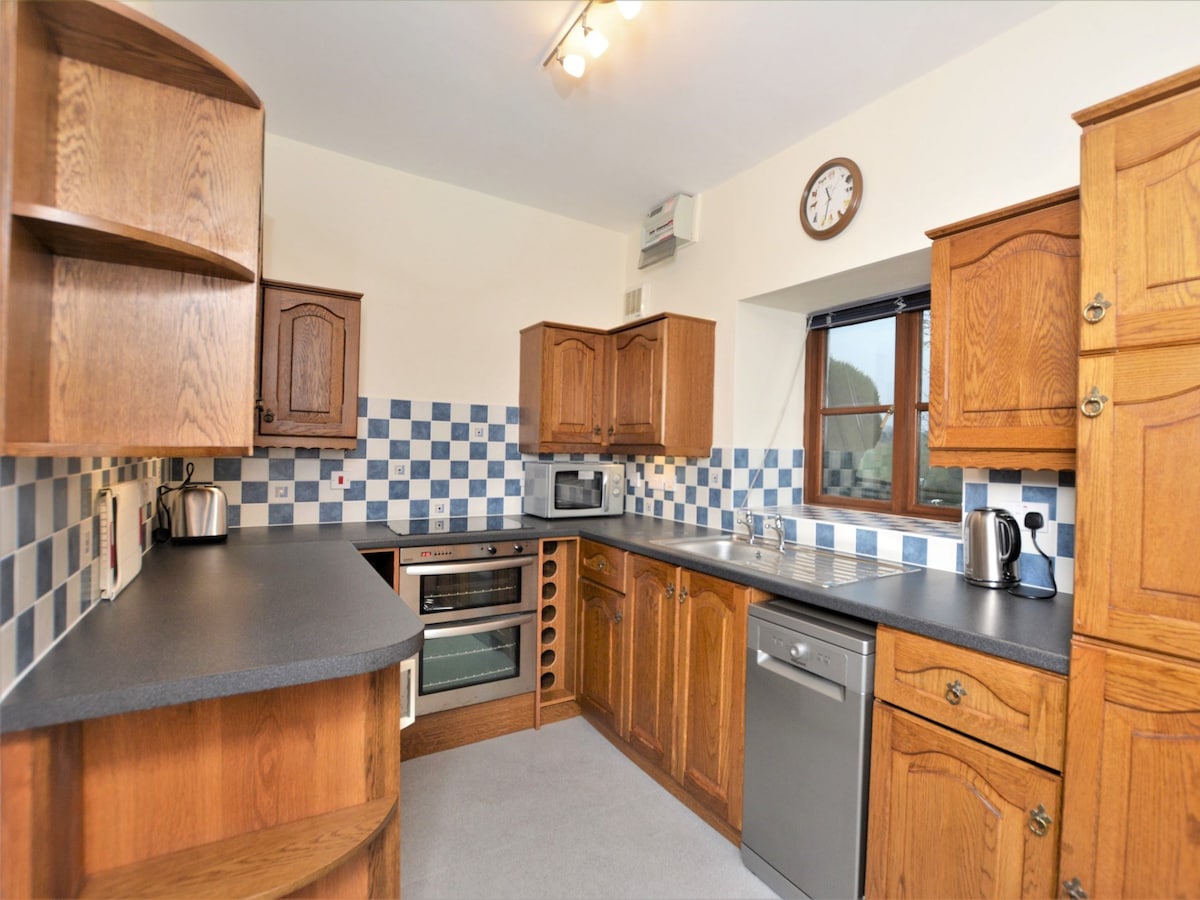 2 Bed in Conwy  (77635)