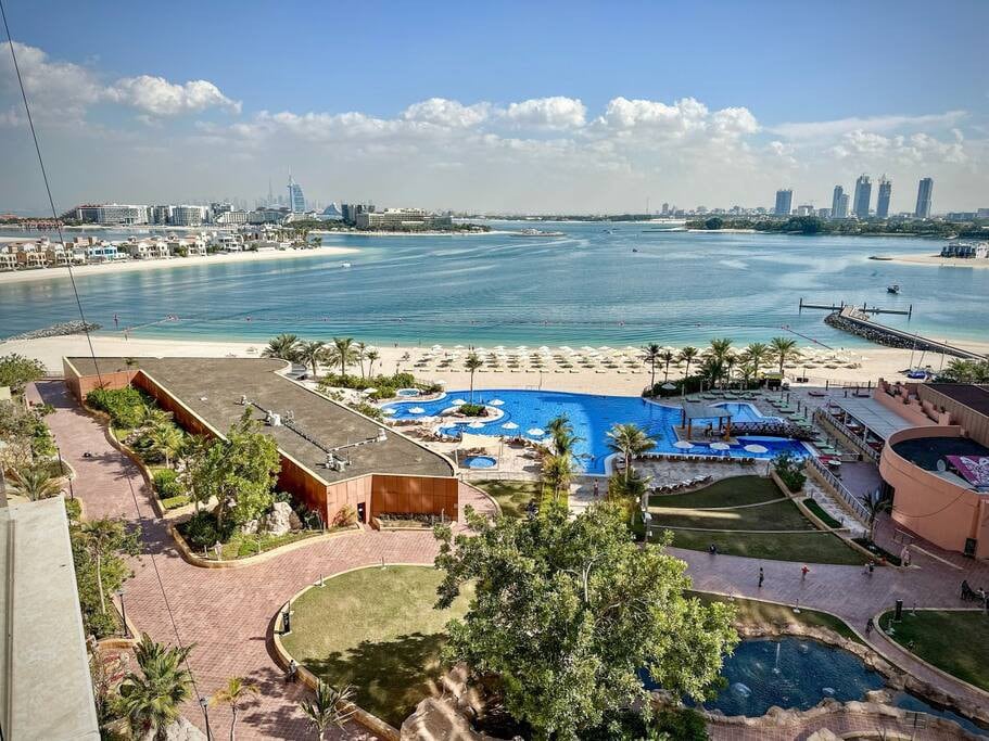 Luxury 1BR Suite with Direct Burj Al Arab View