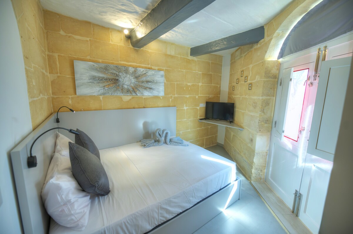 1bedroom with amazing views in Valletta center Jsp