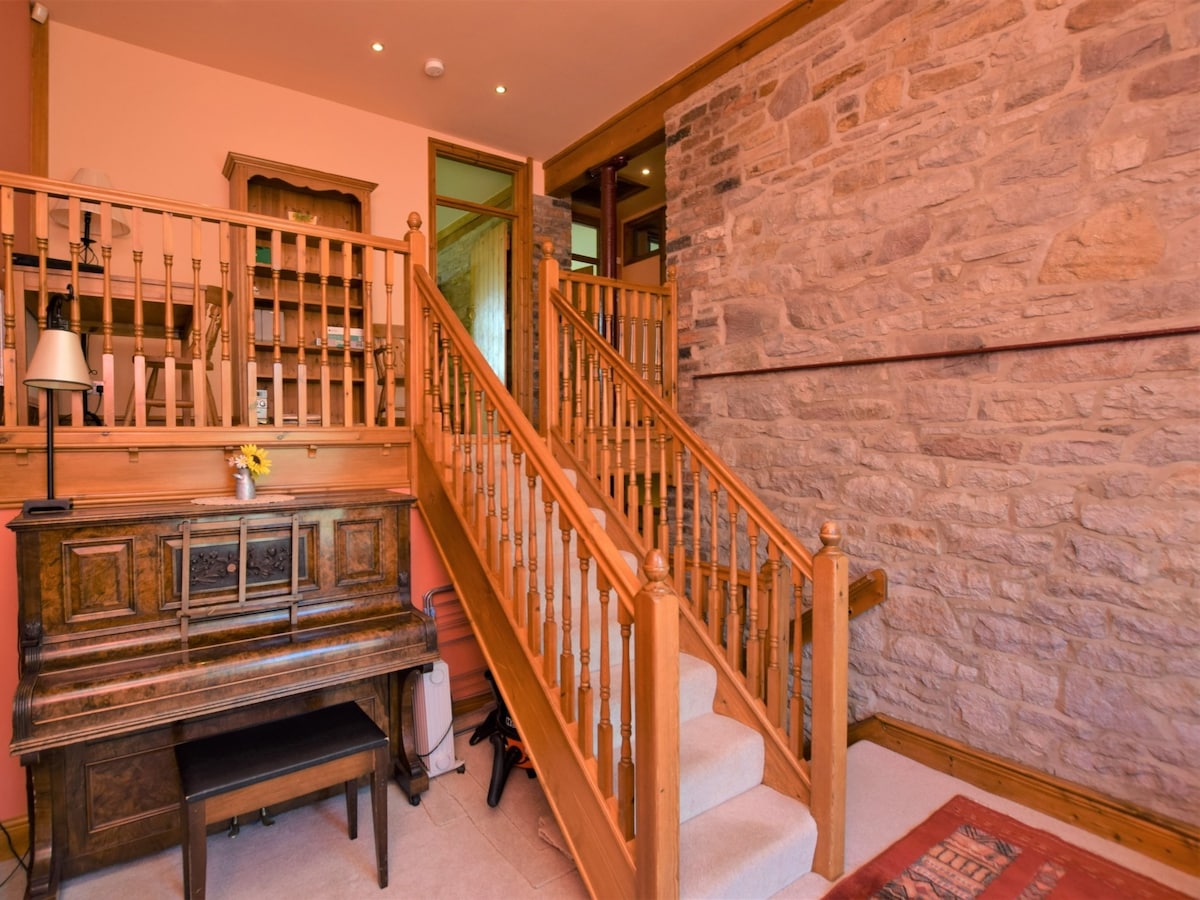 4 Bed in Whaley Bridge (PK534)