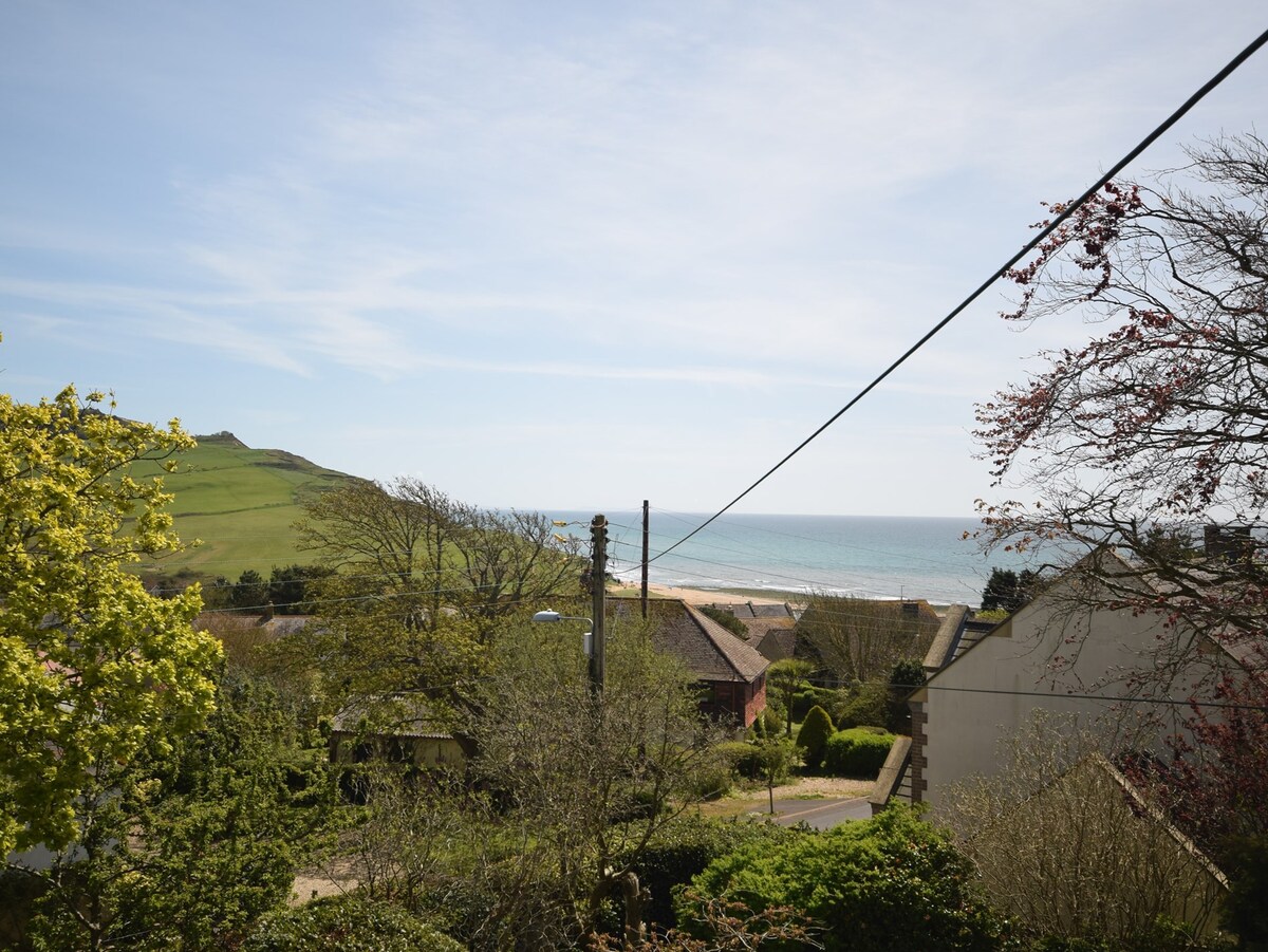 3 Bed in Charmouth (DC091)