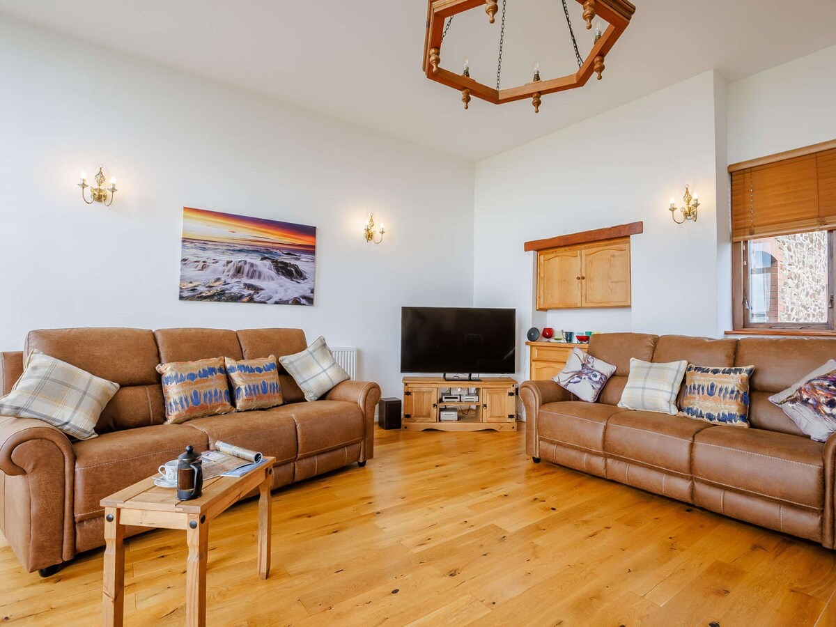 5 Bed in Widemouth Bay  (89900)