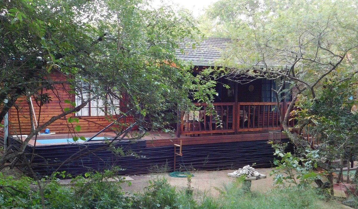 Hout huisie (Wooden House) Self Catering Africa Bu