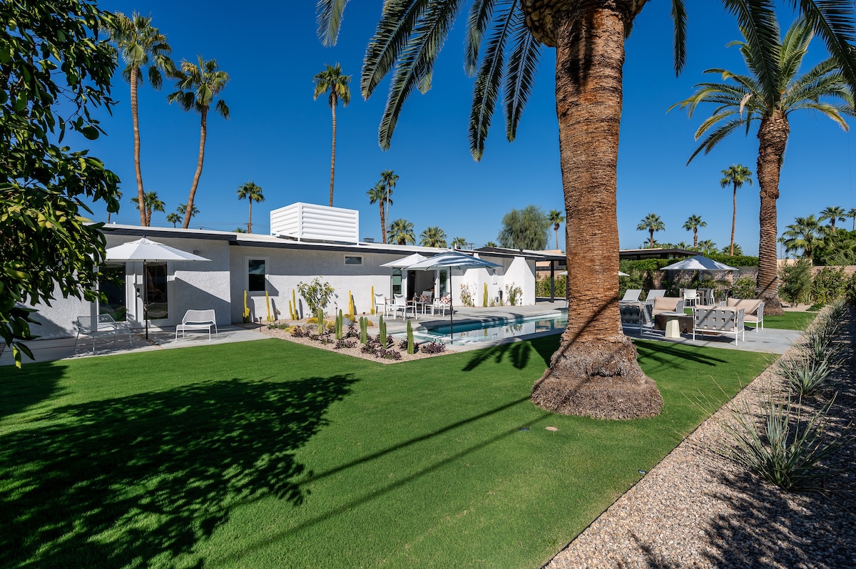 Stylish Mid-Century Home w/Stunning Outdoor Space