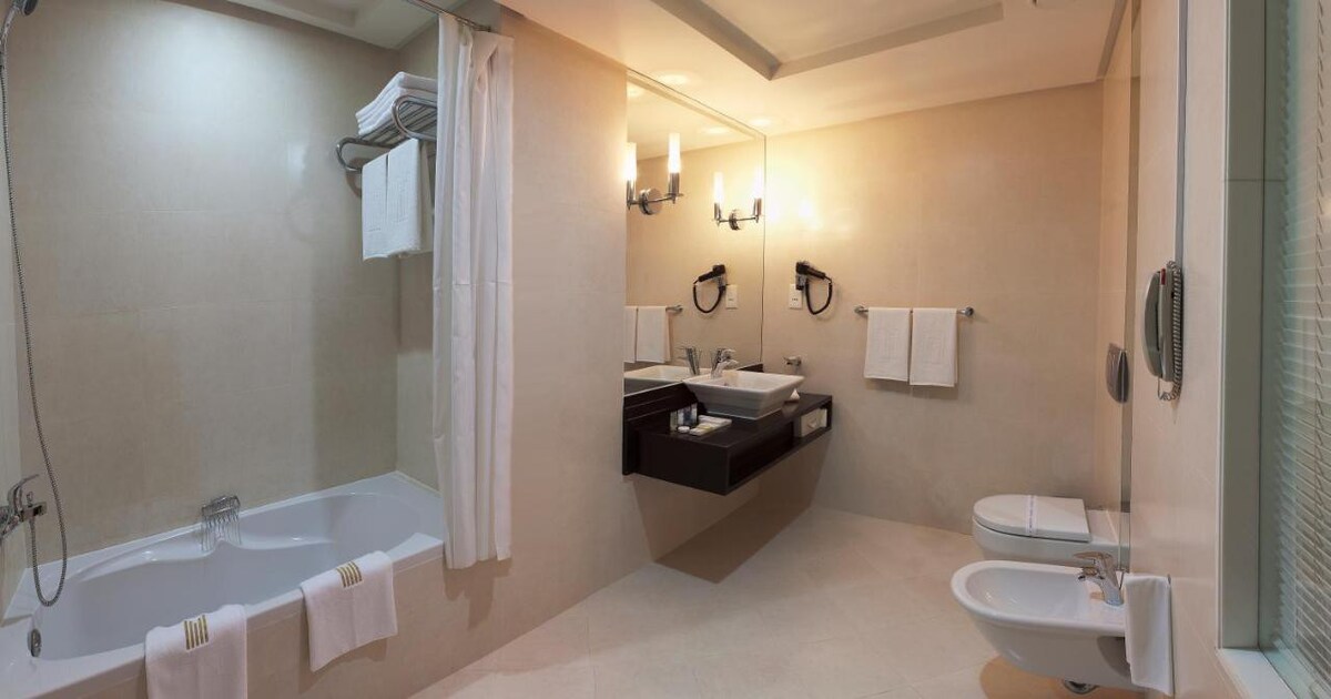 Superior King Room Near Abu Dhabi Mall