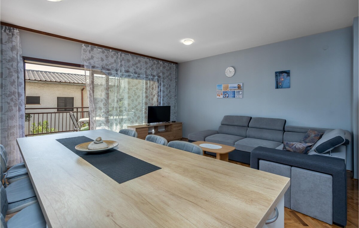 Stunning apartment in Crikvenica with Wi-Fi