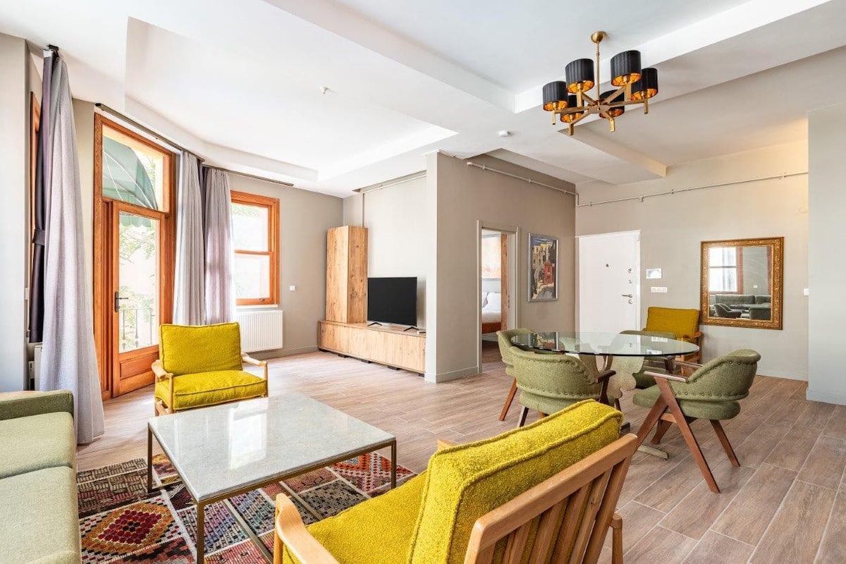 Stunning Bright Central Modern 1BD Balat Gem! #328