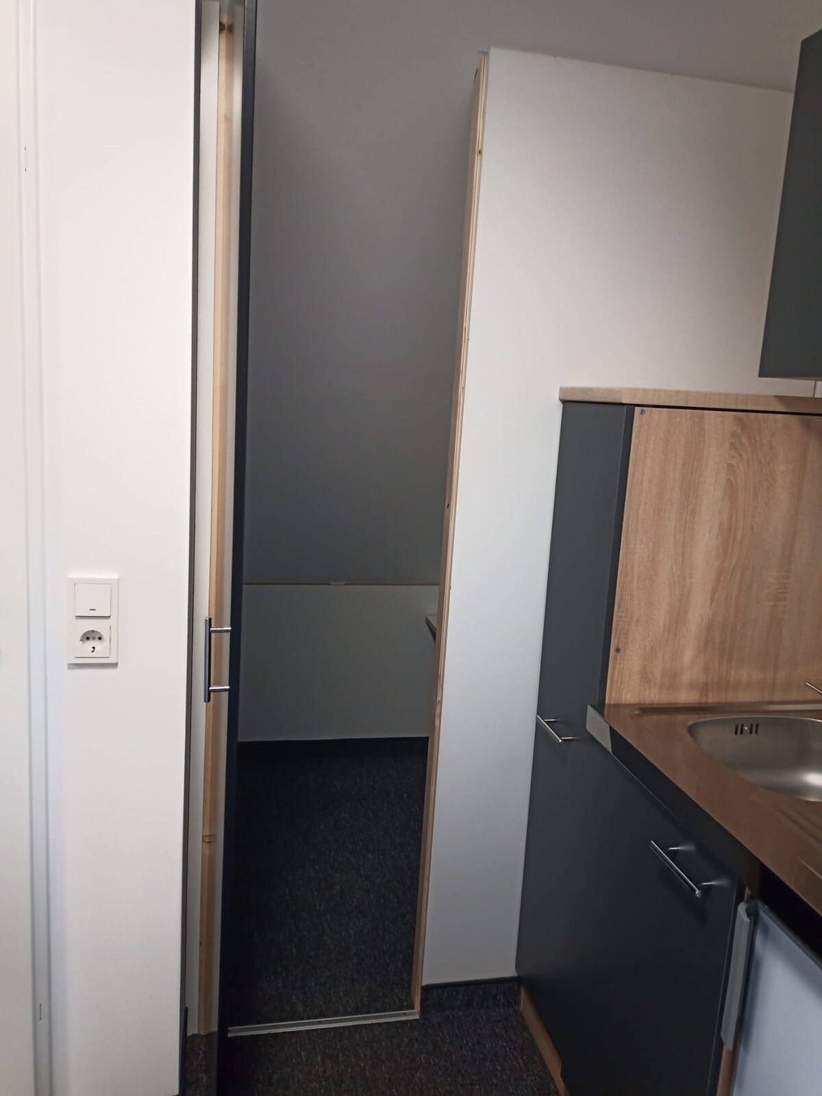 公寓/公寓，可容纳1位房客，面积为17平方米，位于哈廷根（ 242942 ）
