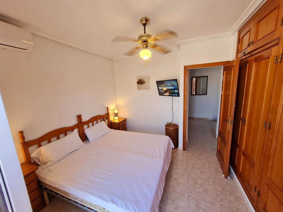 位于Orihuela （ 242938 ） ，可容纳6位6位房客的度假屋，面积108平方米
