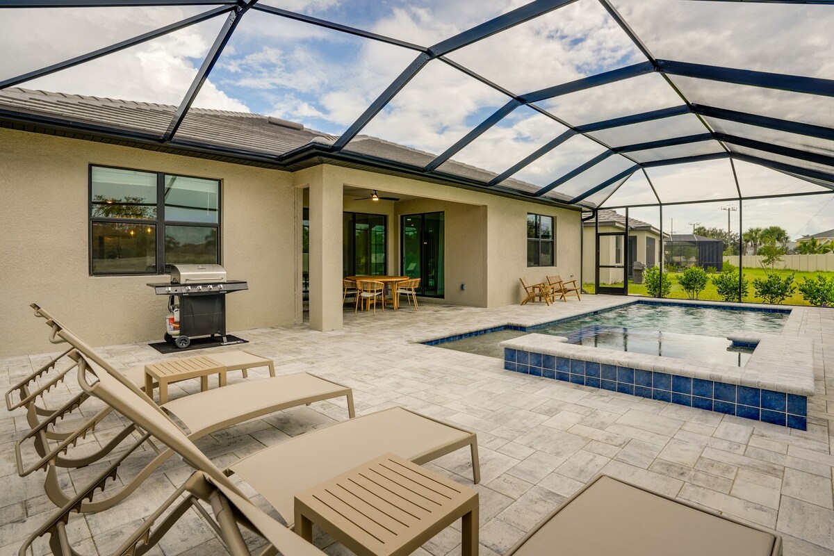 Fort Myers Oasis w/ Private Pool & Hot Tub!