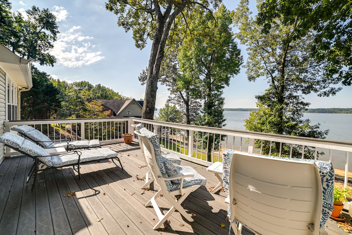 Lake Barkley Home w/ On-Site Beach: Boat + Swim!