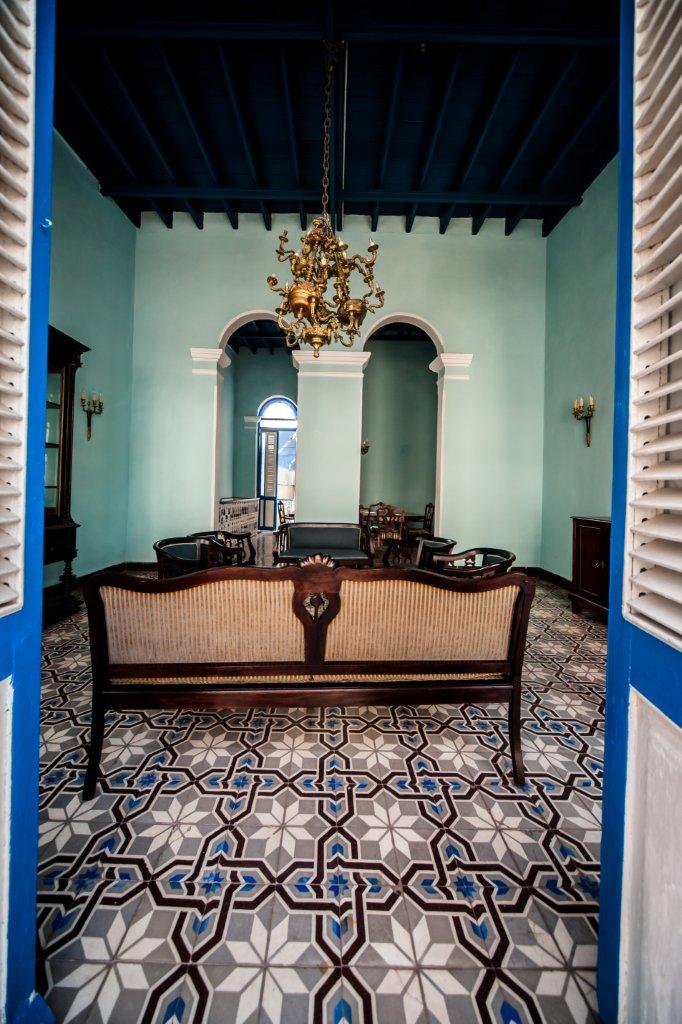 beautiful colonial style home with wifi access