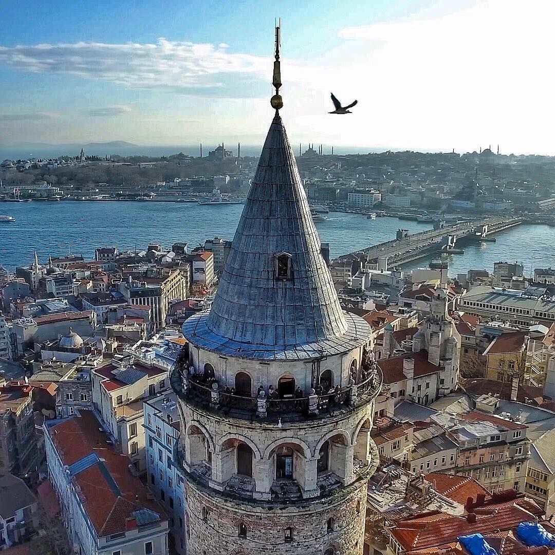 屋顶早餐与加拉达石塔之旅 - airbnb