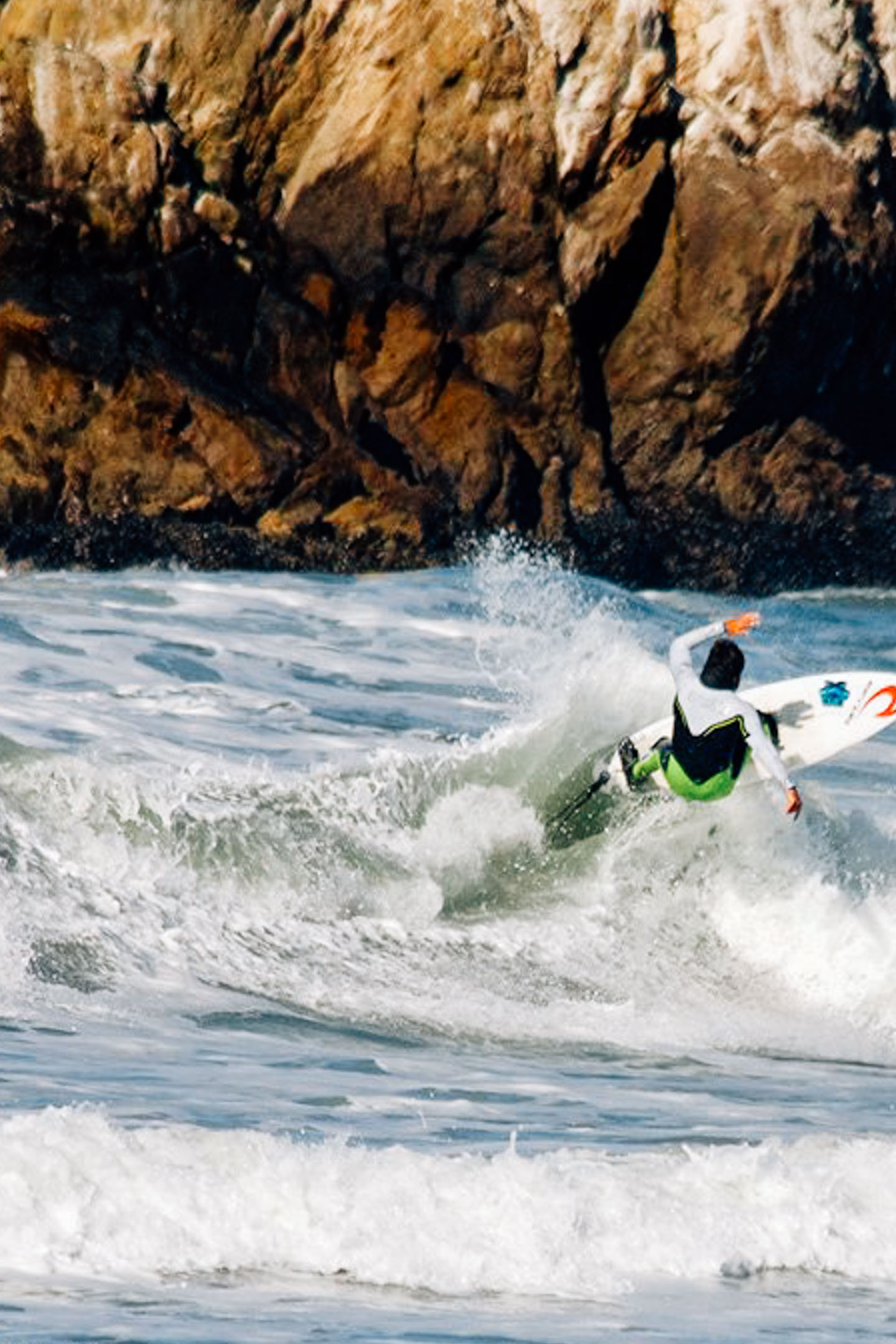 冲浪体验:追赶葡萄牙最棒的浪潮