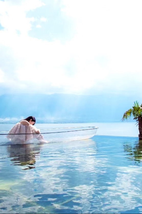 大理洱海敞篷跑车之旅 / 私人高端游 /航拍短视频 - airbnb