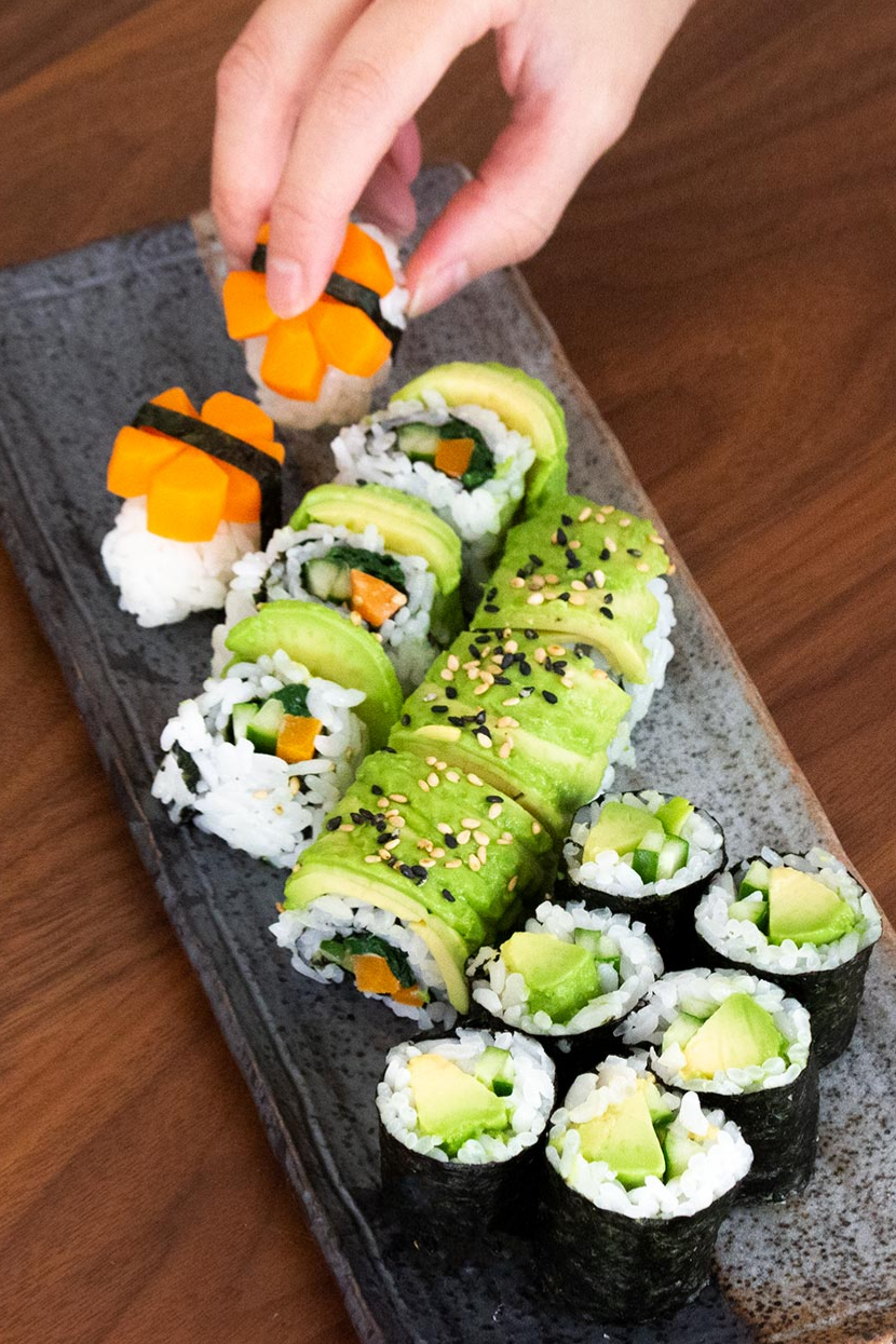 亲手制作健康全素寿司和味噌汤