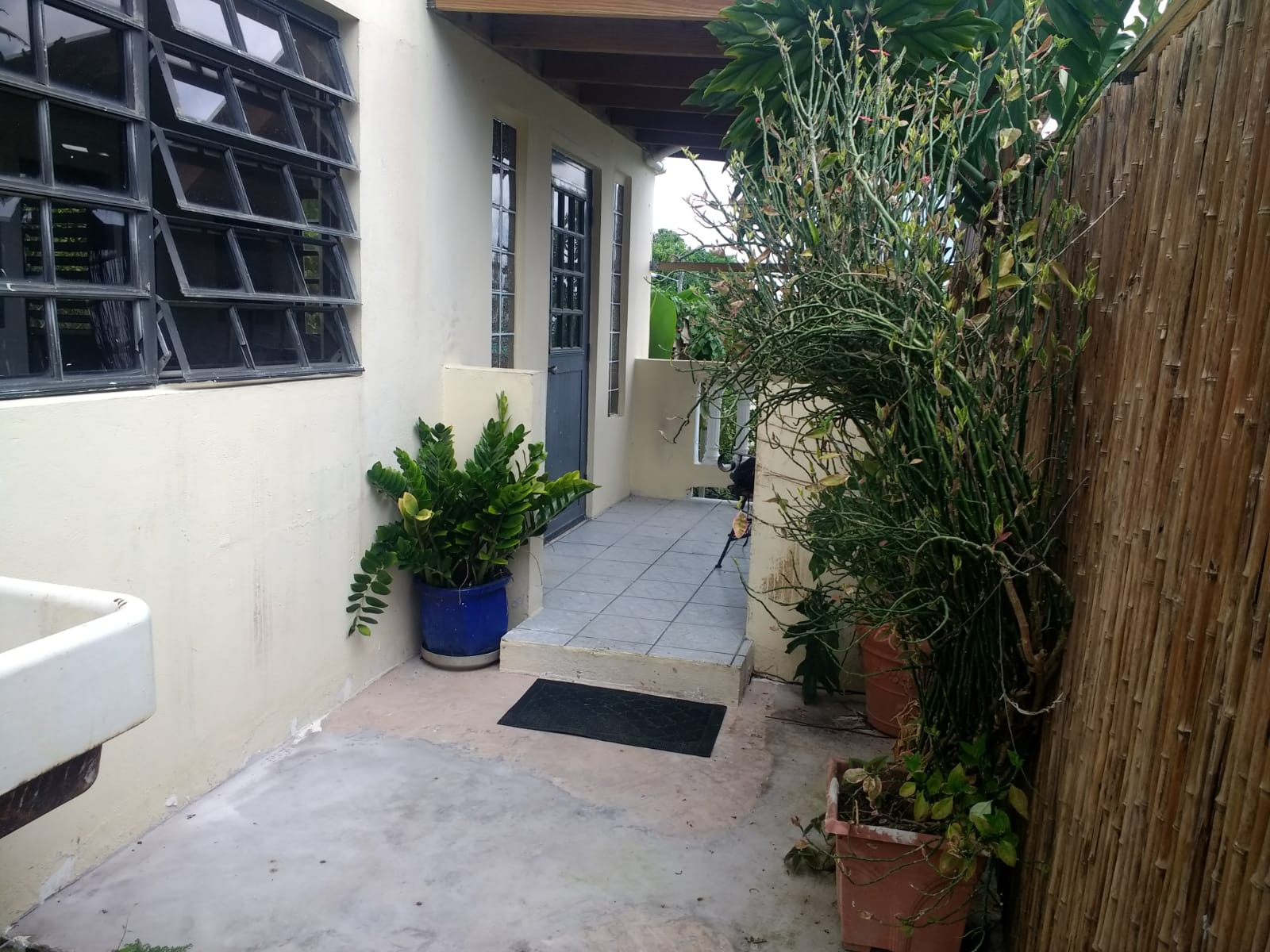 Airbnb爱彼迎 Urban Farm