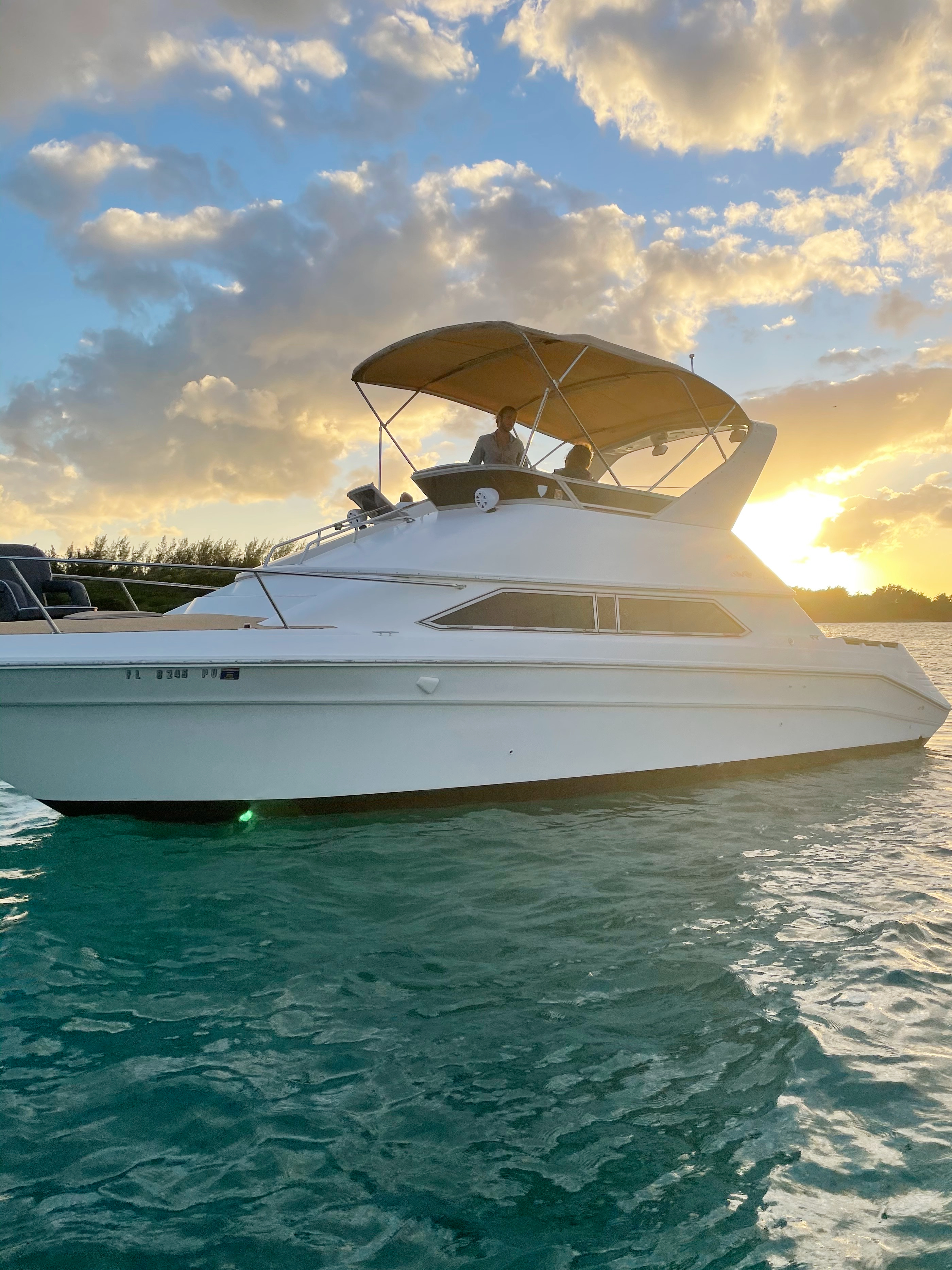 独特而舒适的日落/游艇之旅