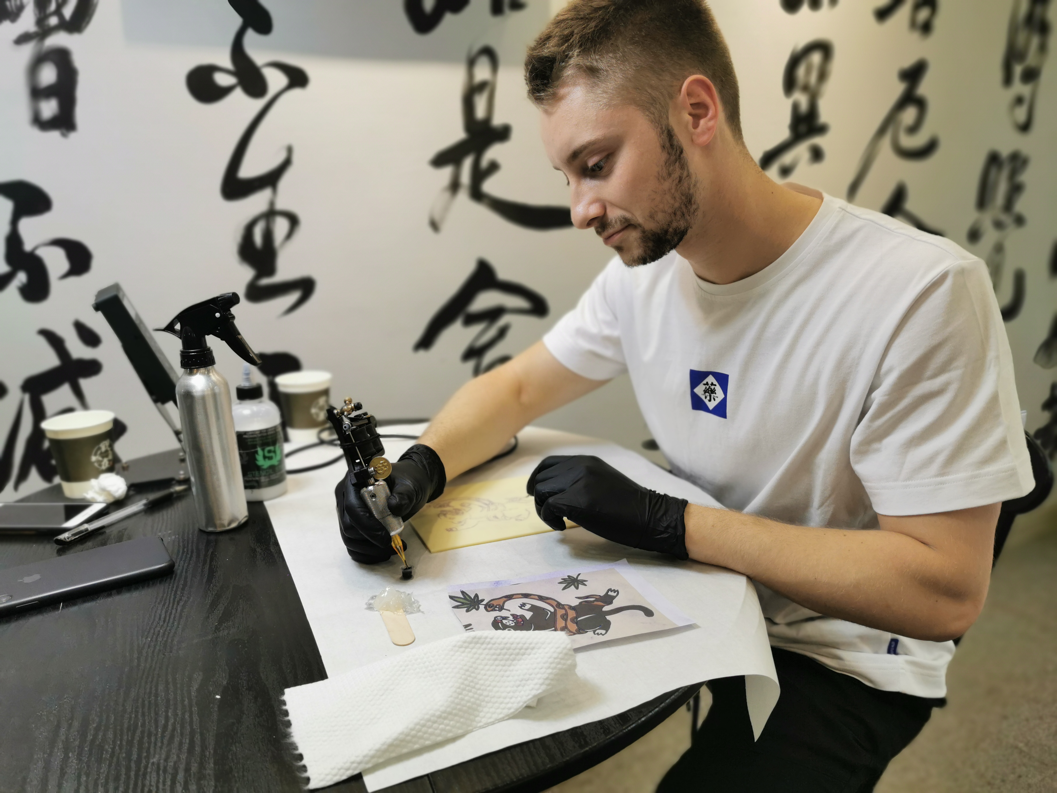 纹身的诞生 | 在成都跟着职业纹身师学习纹身