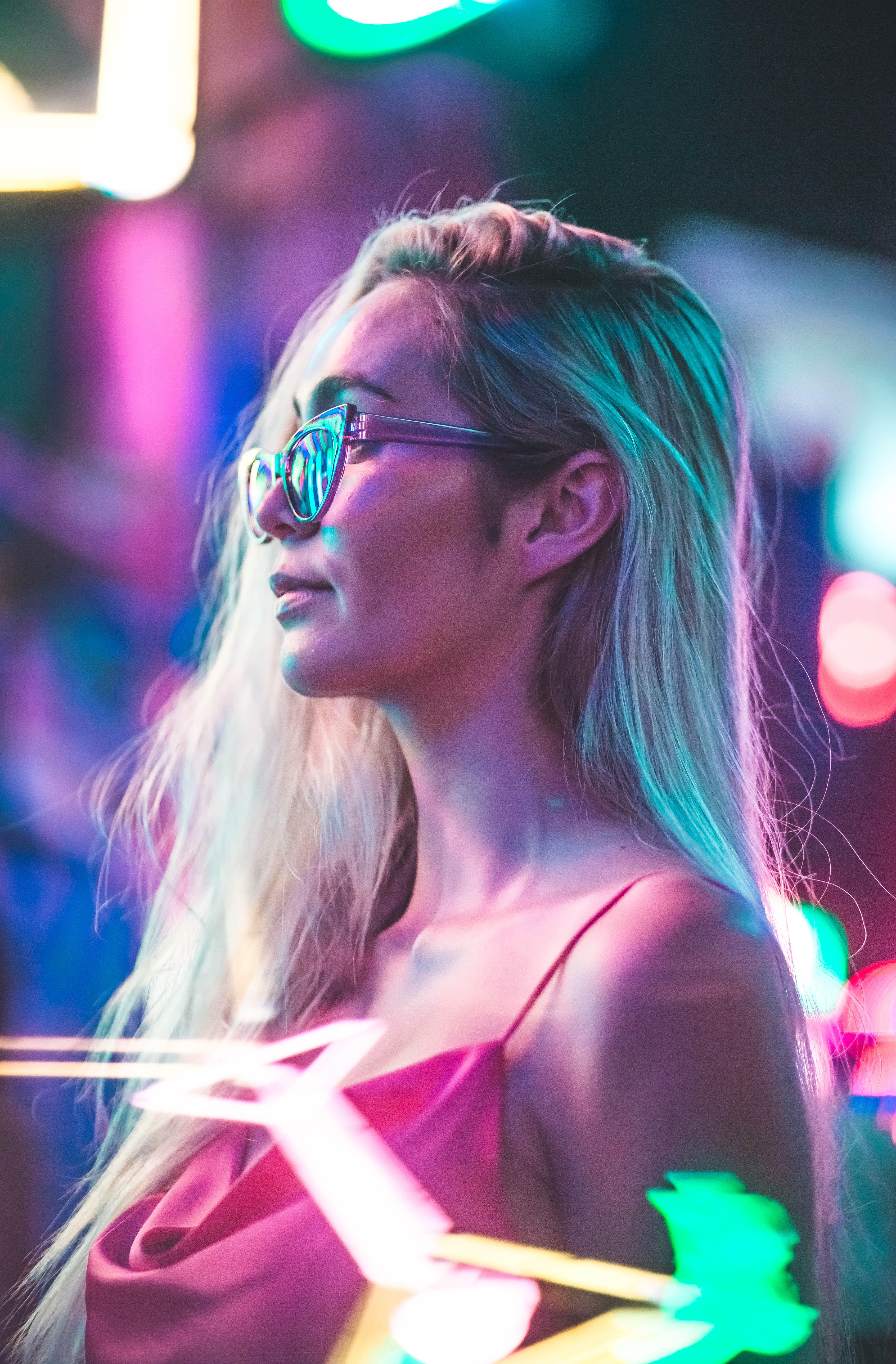 跟随专业摄影师拍摄曼谷霓虹