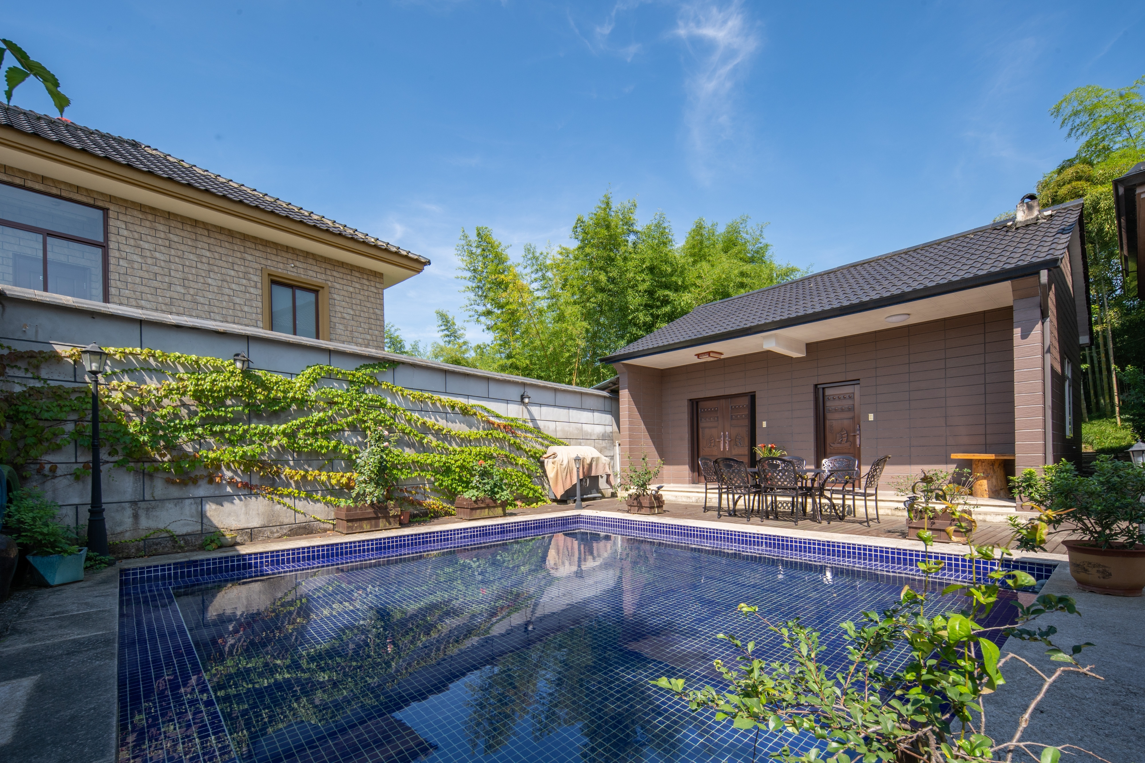 莫干山站轻奢别墅整栋网红妈妈菜烧烤露台 湖州市民宿